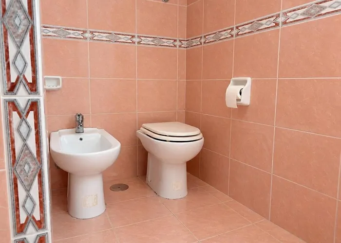 3 Min From Termini Station - 3 Bedrooms - 3 Private Bathrooms Rome